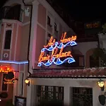 Boutique Boris Palace & Restaurant