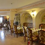 Boutique Boris Palace & Restaurant Hotel