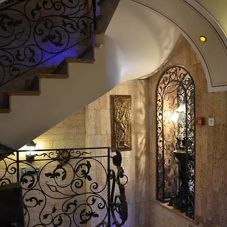 Boutique Boris Palace & Restaurant Hotel 4*