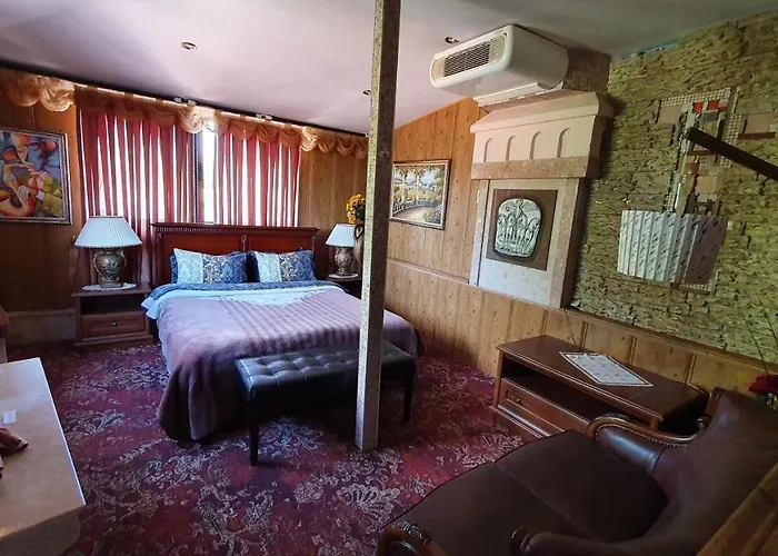 鲍里斯宫殿及餐厅精品酒店