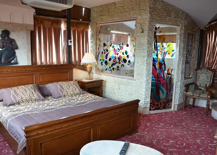 鲍里斯宫殿及餐厅精品酒店 普罗夫迪夫