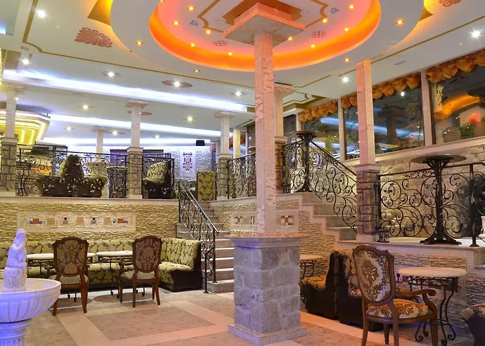 鲍里斯宫殿及餐厅精品酒店 4*