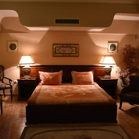 Boutique Boris Palace & Restaurant Hotel