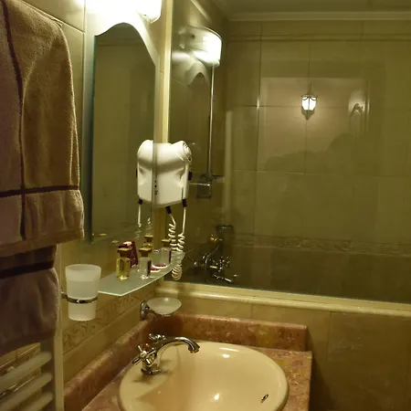 Boutique Boris Palace & Restaurant Hotel 4*