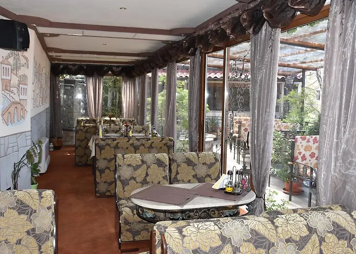 Готель Boutique Boris Palace & Restaurant
